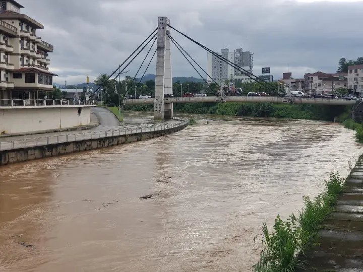 Decretada Situa&ccedil;&atilde;o de Emerg&ecirc;ncia em Brusque por causa da chuva