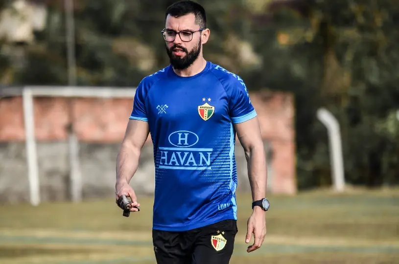 Luan Carlos &eacute; novo t&eacute;cnico do Quadricolor