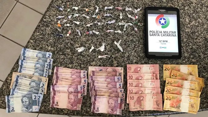 Mulher assume boca de tráfico  de drogas após prisão do marido