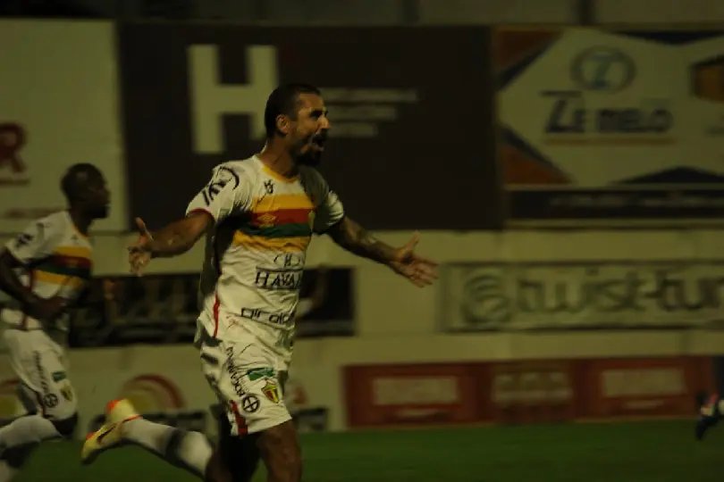 Brusque vence o Metropolitano com goleada histórica por 6 a 1