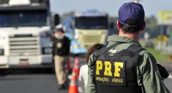 Tráfego de caminhões em rodovias federais terá restrições no período de carnaval