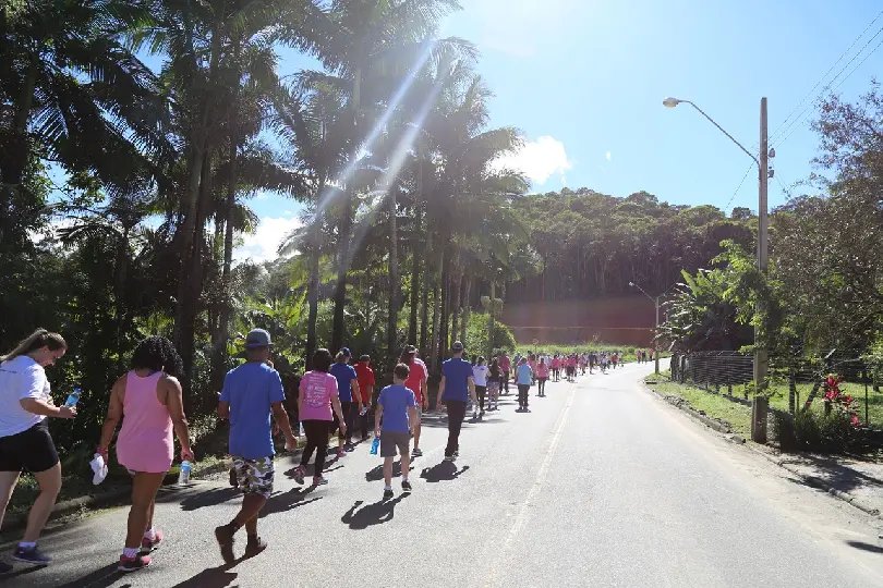 Secretaria de Sa&uacute;de de Guabiruba promove IV Caminhada Pela Sa&uacute;de
