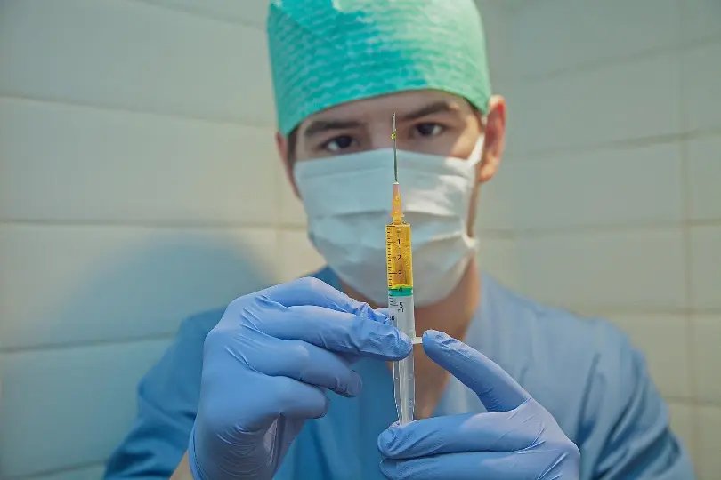 Autorizado: aplica&ccedil;&atilde;o de vacina Covid-19 j&aacute; pode ocorrer no Brasil