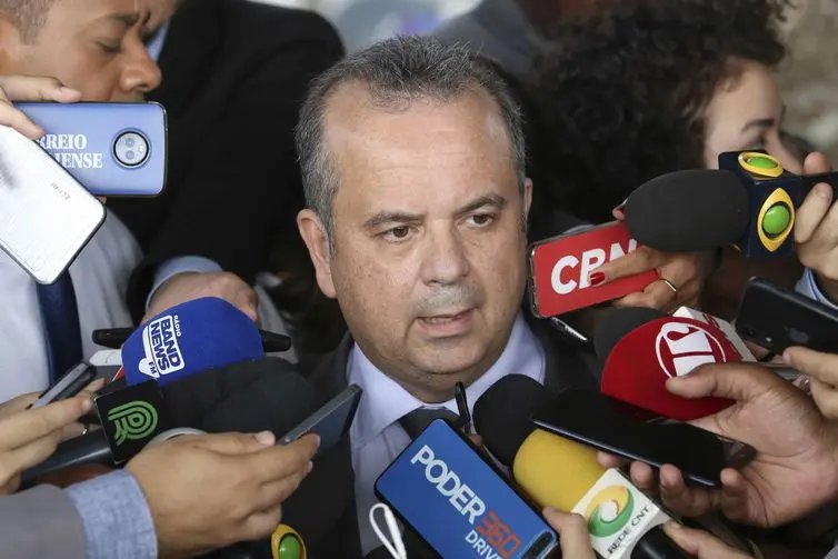 Governo propõe idade mínima de 65 anos para homens e 62 para mulheres