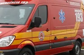 Jovem &eacute; encaminhada ao hospital ap&oacute;s acidente na manh&atilde; desta quarta
