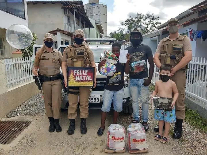 Durante a&ccedil;&atilde;o, policial &eacute; surpreendido por atitude de menino