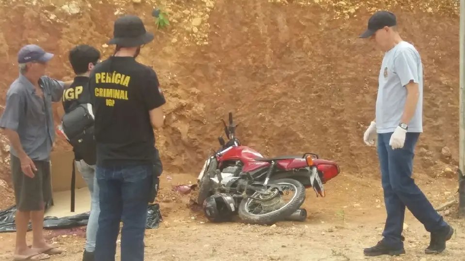 Grave acidente na Pedro Merizio resulta em morte de motociclista