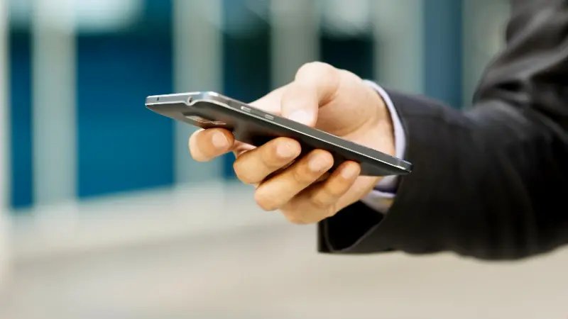Governo vai enviar SMS para quem recebeu aux&iacute;lio emergencial indevidamente