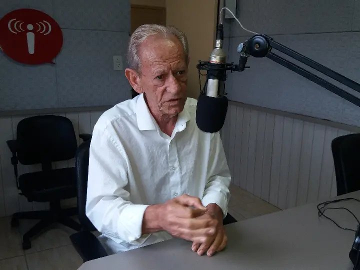 “O acordo que tenho é com o senhor Ivan Martins. Se ele abrir mão, é outro departamento"