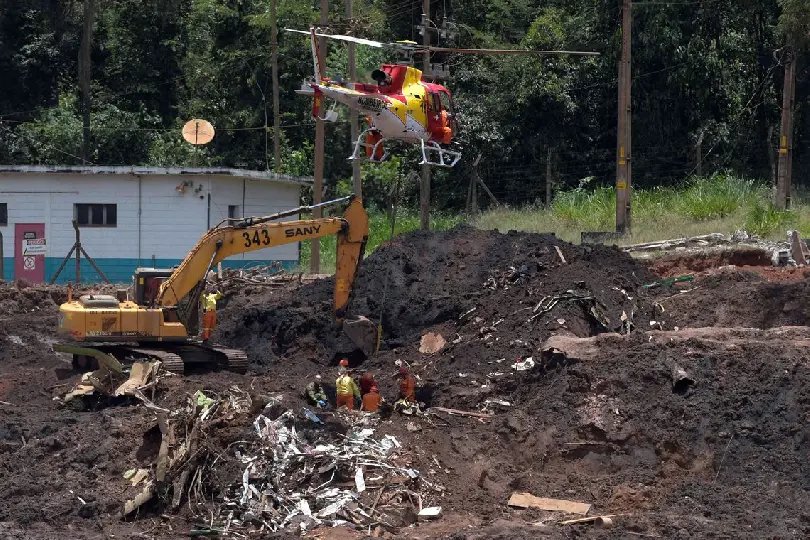 Buscas em Brumadinho prosseguem pelo oitavo dia