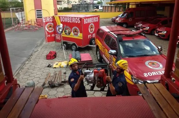 Força-tarefa dos Bombeiros se desloca para Brumadinho