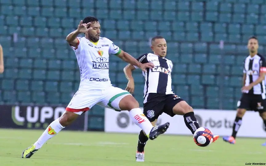 Brusque consegue virada e vence o Figueirense fora de casa