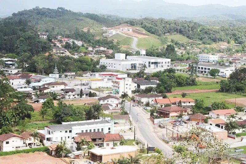 Guabiruba lança Diretrizes Municipais Curriculares