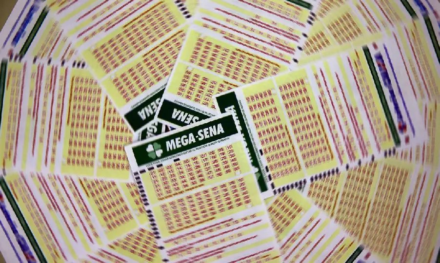 Mega-Sena acumula e deve pagar R$ 36 milh&otilde;es no sorteio de ter&ccedil;a-feira