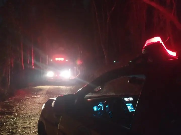 Bombeiros usaram 1,5 mil litros de &aacute;gua para controlar o fogo