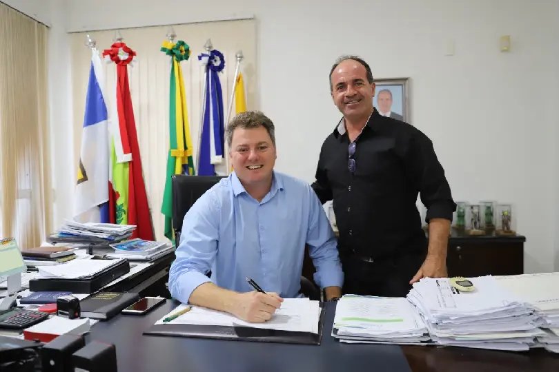 Cledson Kormann assume Prefeitura de Guabiruba