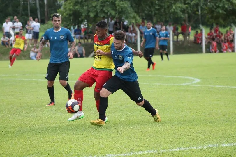 No primeiro jogo-treino, Brusque perde para o J. Malucelli