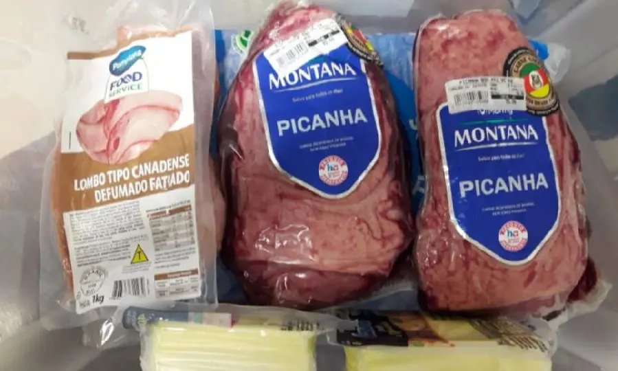 Mulher &eacute; presa ao tentar furtar produtos em supermercado
