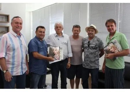 Pronegócio é tema de encontro entre prefeito e membros da Ampe