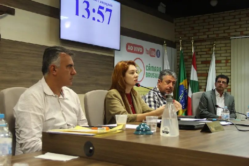 C&acirc;mara sedia audi&ecirc;ncia p&uacute;blica sobre  passaporte sanit&aacute;rio