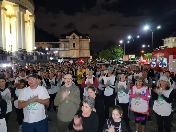 2&ordf; Caminhada Vale dos Milagres re&uacute;ne 600 pessoas