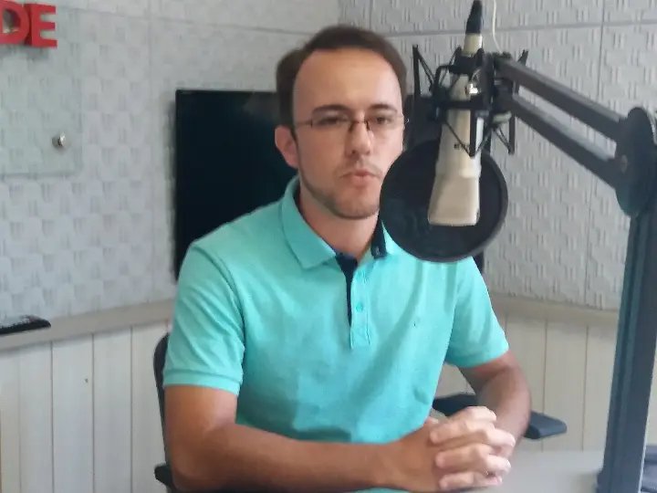 Escritor de Brusque lança Cartas de um Solícito Acompanhante 
