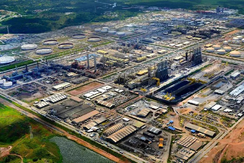 Petrobras reduz preço da gasolina em 1,38% nas refinarias