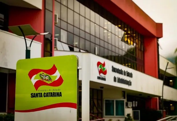 Governo do Estado notifica agentes p&uacute;blicos e pensionistas que receberam aux&iacute;lio emergencial