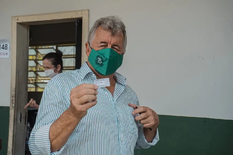 Orides Kormann votou no Col&eacute;gio Jo&atilde;o Boos, no Centro