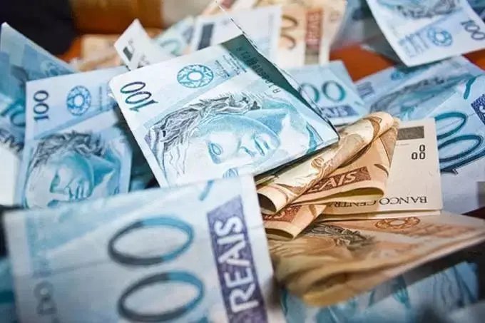 Diário Oficial da União publica decreto com o novo salário mínimo de R$ 937