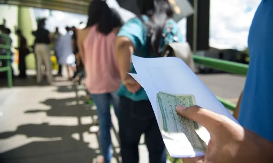 Idosos ter&atilde;o hor&aacute;rio especial para votar neste domingo