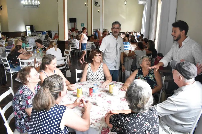 Sinseb entregou presentão de Natal para Servidores Aposentados