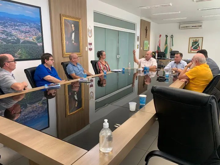 Prefeito Ari Vequi realiza reuni&atilde;o com F&oacute;rum Sindical dos Trabalhadores