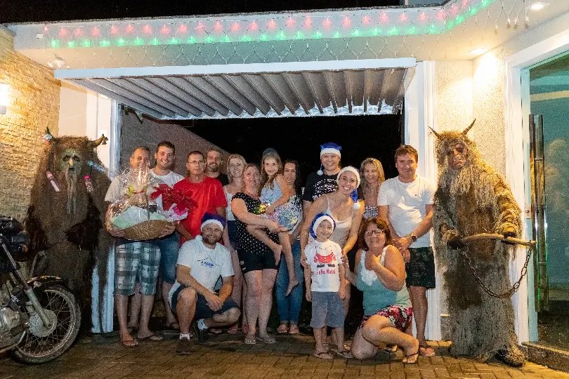 Vencedores do concurso Natal Iluminado recebem prêmios
