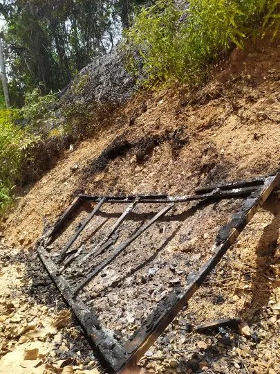 Entulho de colch&atilde;o inicia inc&ecirc;ndio no bairro Limeira Alta