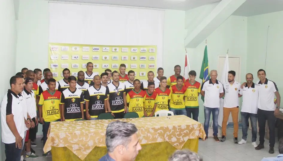 Bruscão apresenta elenco para a temporada 2017
