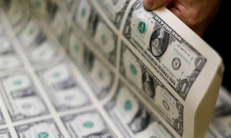 D&oacute;lar cai para abaixo de R$ 5,40 com expectativa de vit&oacute;ria de Biden