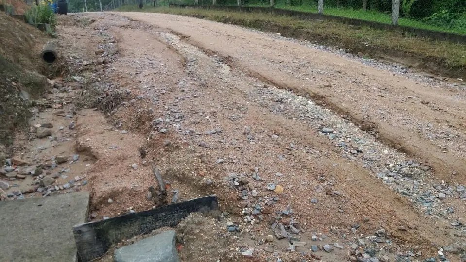 Moradores pedem atenção para rua do Lageado Baixo