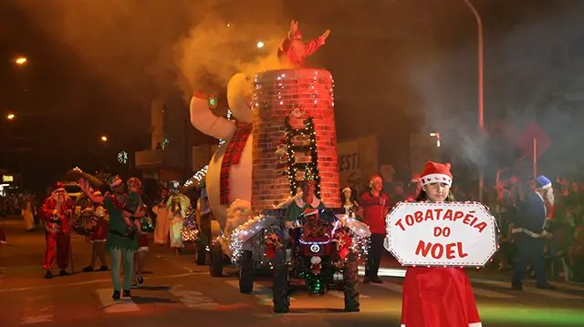 Magia do Natal envolve Guabiruba 