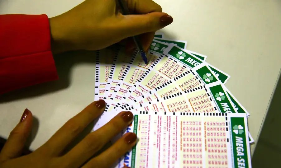 Mega-Sena acumula e deve pagar R$ 90 milh&otilde;es
