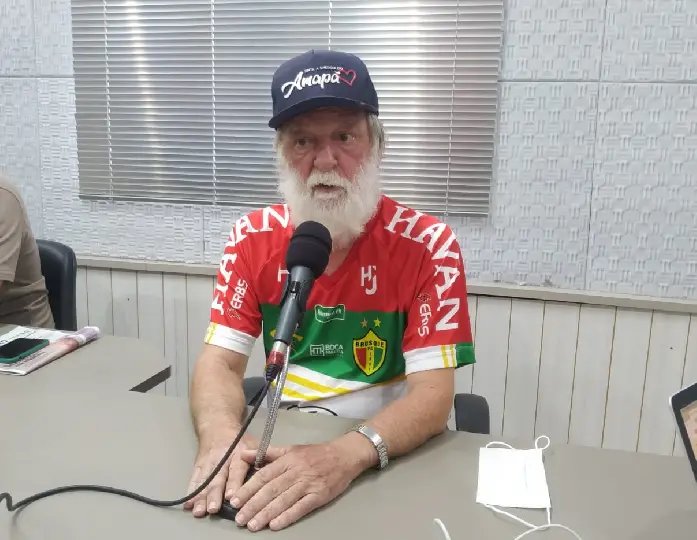 Padre Jacob Archer retorna ap&oacute;s sete anos no Norte do Brasil