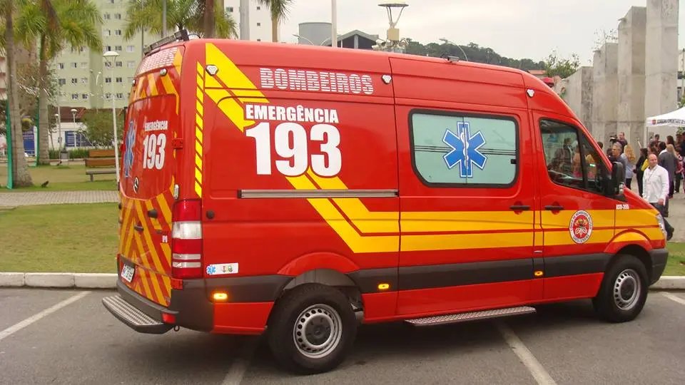Queda de Bicicleta leva homem para hospital