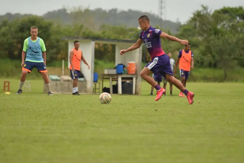 Dia de intensificar treino para encarar o Zequinha