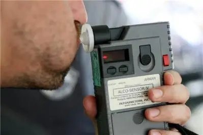 Homem é encaminhado para DP por dirigir sob efeito de álcool no Rio Branco