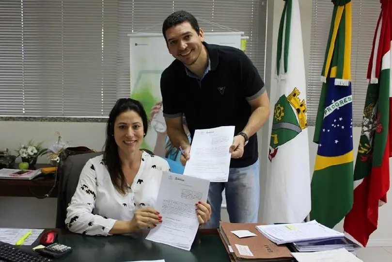 Samae Brusque firma convênio com Abel