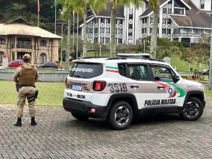 Policiamento e abordagens s&atilde;o intensificados em Brusque