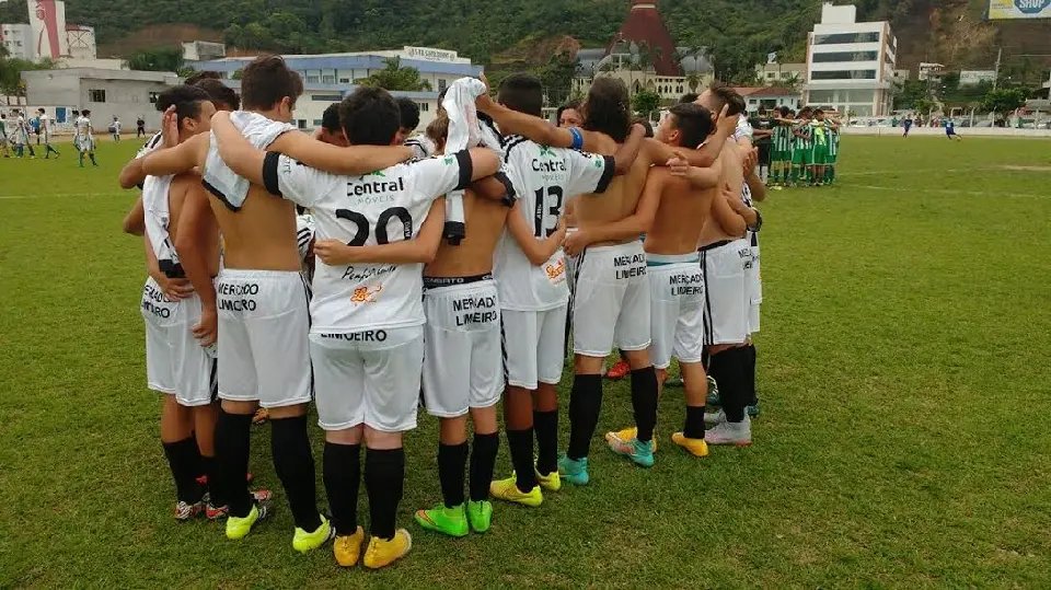 Infantil do Santos Dumont vence Tupi nos pênaltis e é campeão da Copa Regional Menor