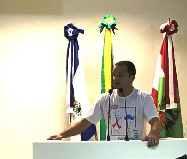 Vereador cobra melhorias em ruas de lajota de Guabiruba
