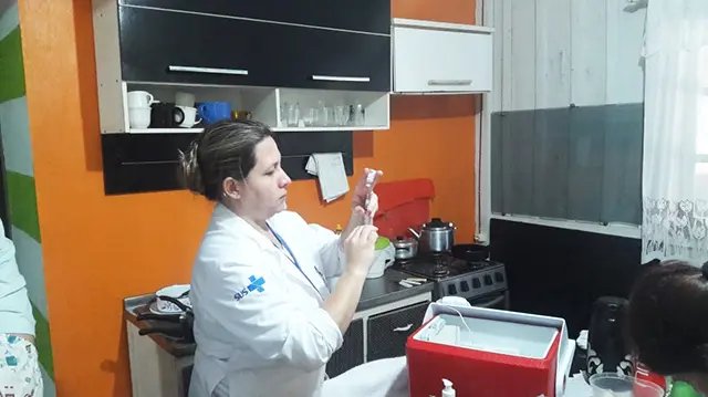 Vacina contra a febre amarela está disponível na Policlínica
