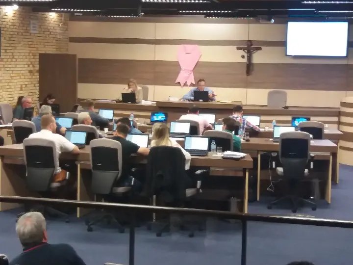 Vereadores debatem fim do ensino médio no João Hassmann